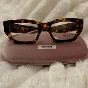 Miu Miu Tortoise eyeglass with Pink Case and cloth  - never been used